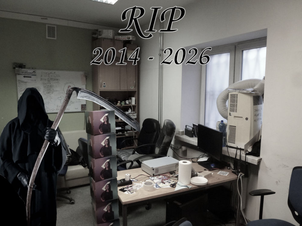 Zdjęcie wnętrza dotychczasowej siedziby z naniesioną kostuchą